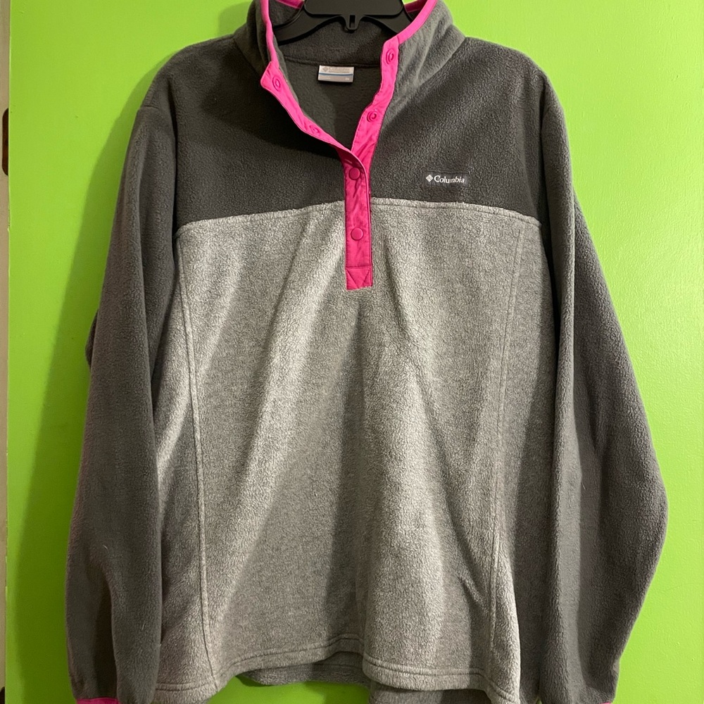 Womens Columbia pullover
